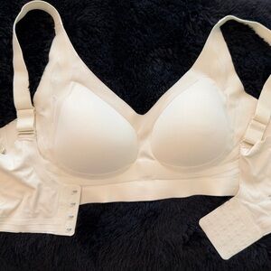 Women's Cream Wireless Bra